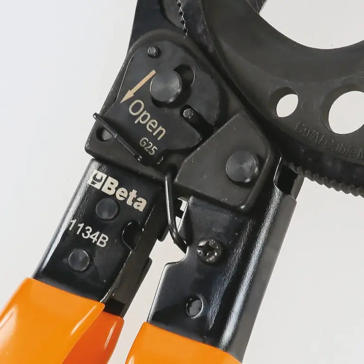 Beta Tools (Article# 1134B 50) Ratcheting Cable Cutter for Multiplying Applied Force and Reducing Effort - BT 011340050 