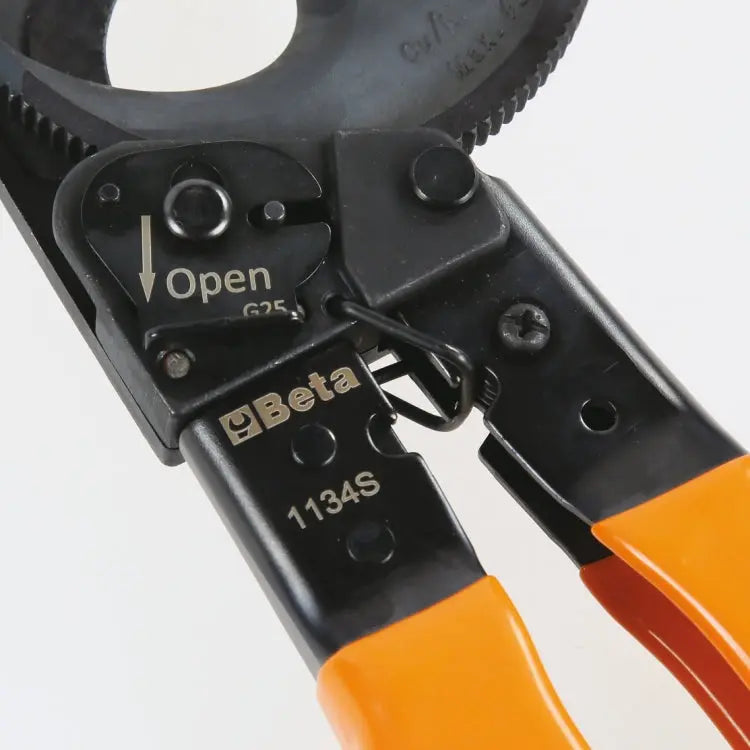 Beta Tools (Article# 1134S) Ratcheting Cable Cutter for Multiplying Applied Force and Reducing Effort - BT 011340030 