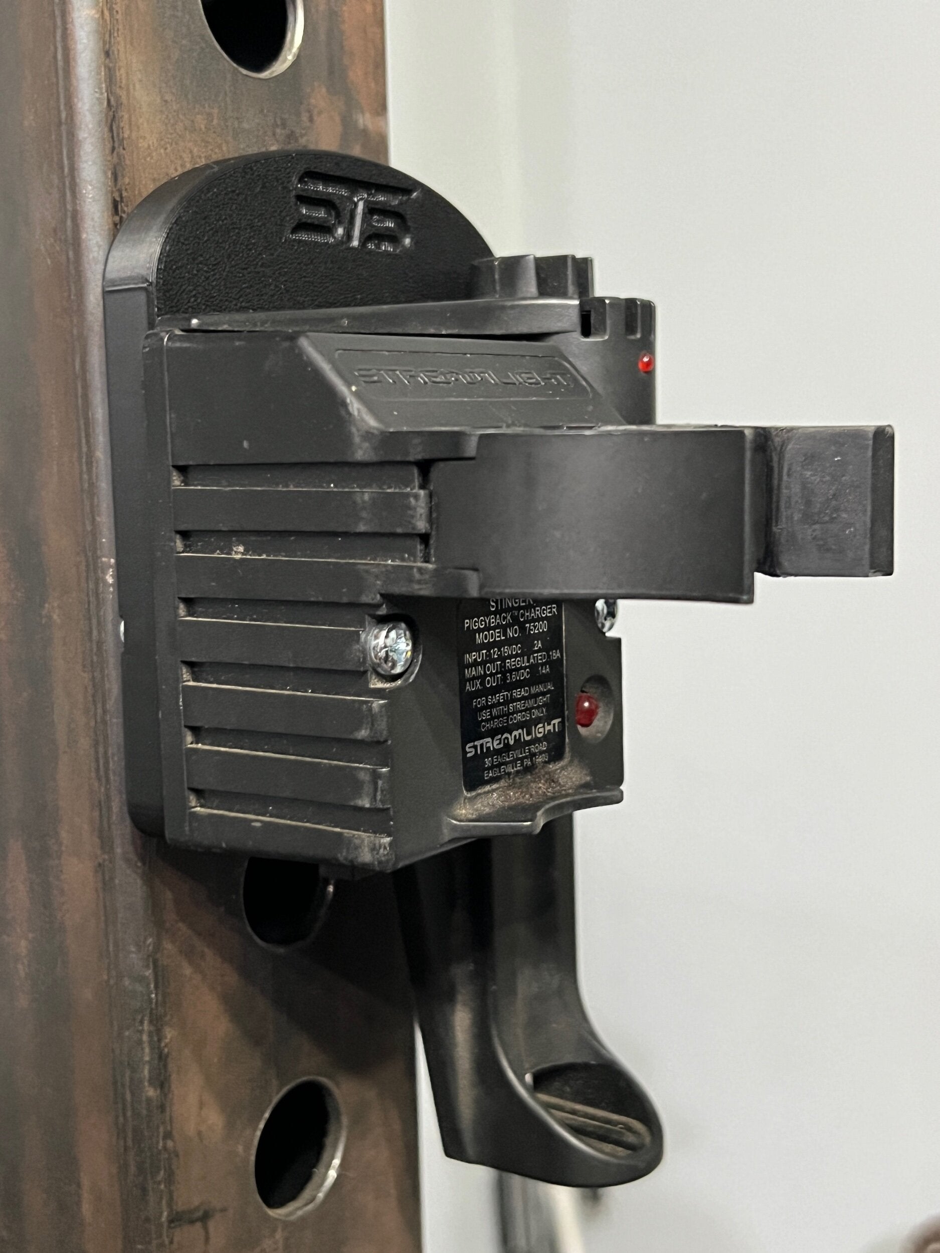 STS Auto Design Magnetic Charger Plate for Streamlight Flashlights 75200 - SL02