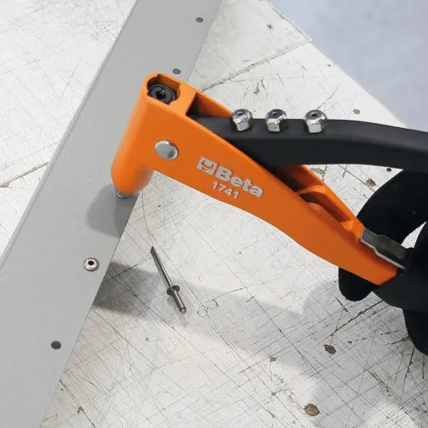 Beta Tools (Article# 1741) Riveting Pliers with 4 Interchangeable Nozzles - BT 017410003 