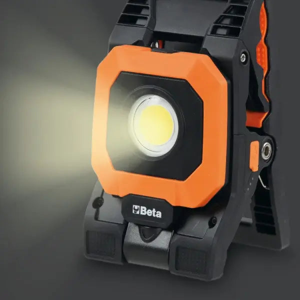 Beta Tools (Article# 1838CLAMP) 4 Light Intensities Adjustable Rechargeable Clamp Spotlight with USB Charge - BT 018380310 