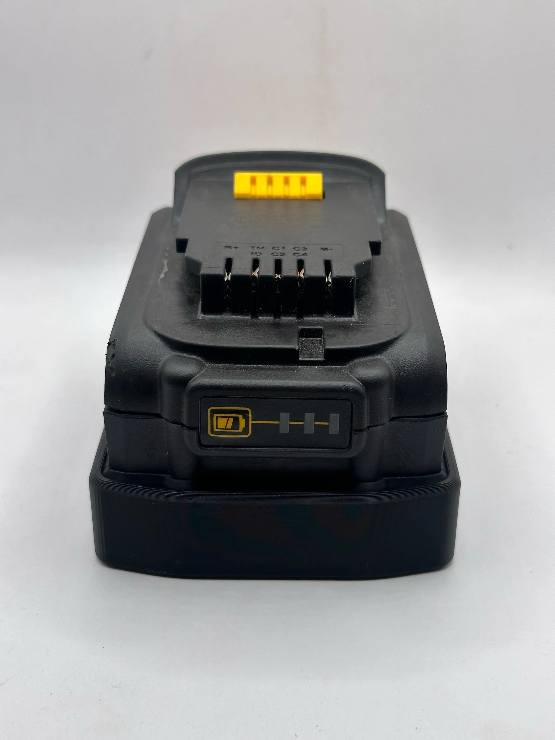 STS Auto Design Dewalt Magnetic Battery Cover - DWDCB205G