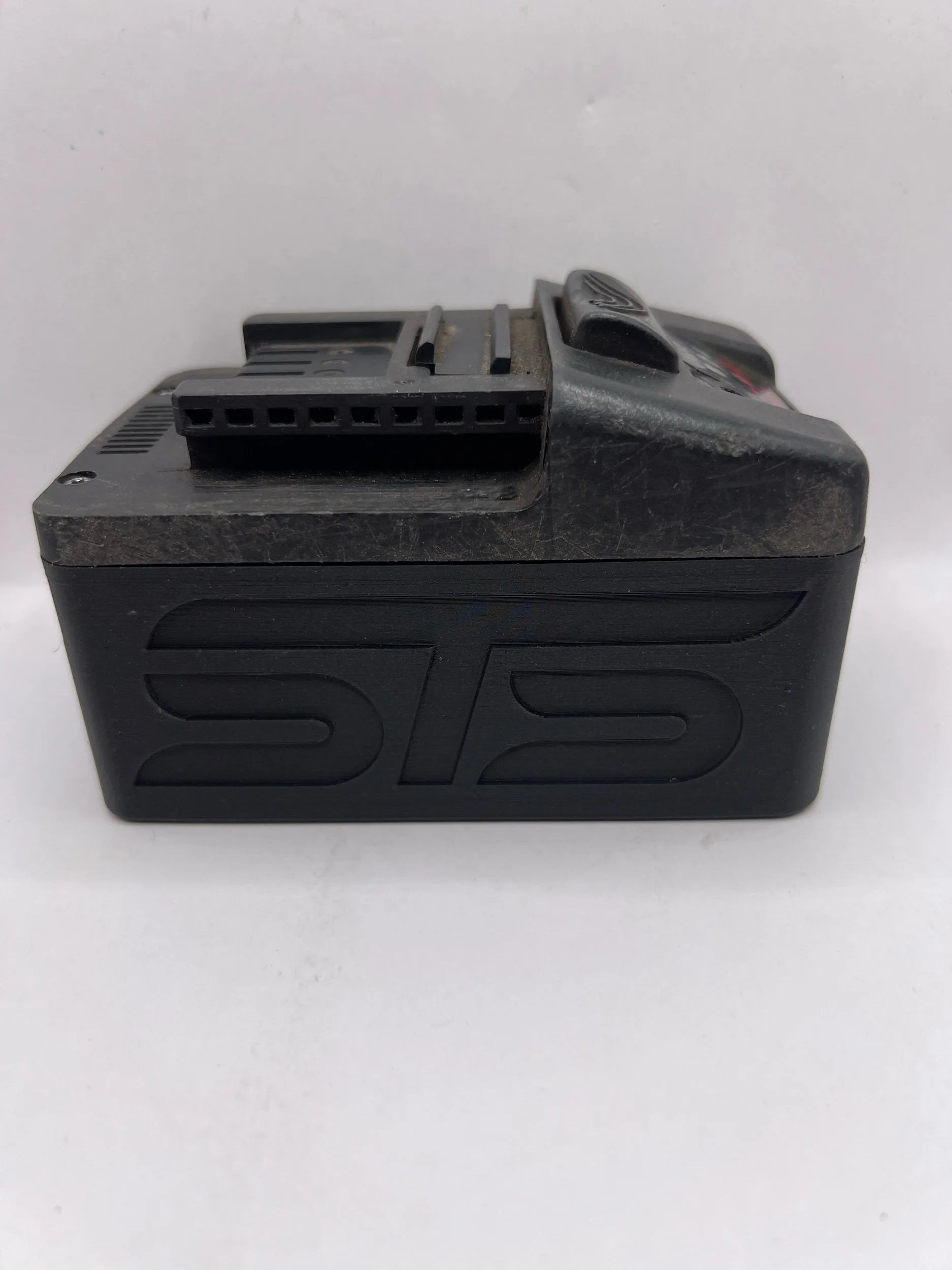 STS Auto Design Magnetic Bottom for Snap-On 18V Front Latch Batteries - SN18FL