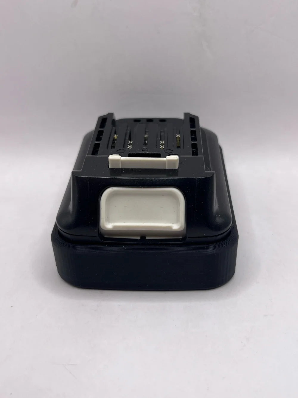 STS Auto Design Makita 12V 2.0Ah Magnetic Battery Cover - MK1220
