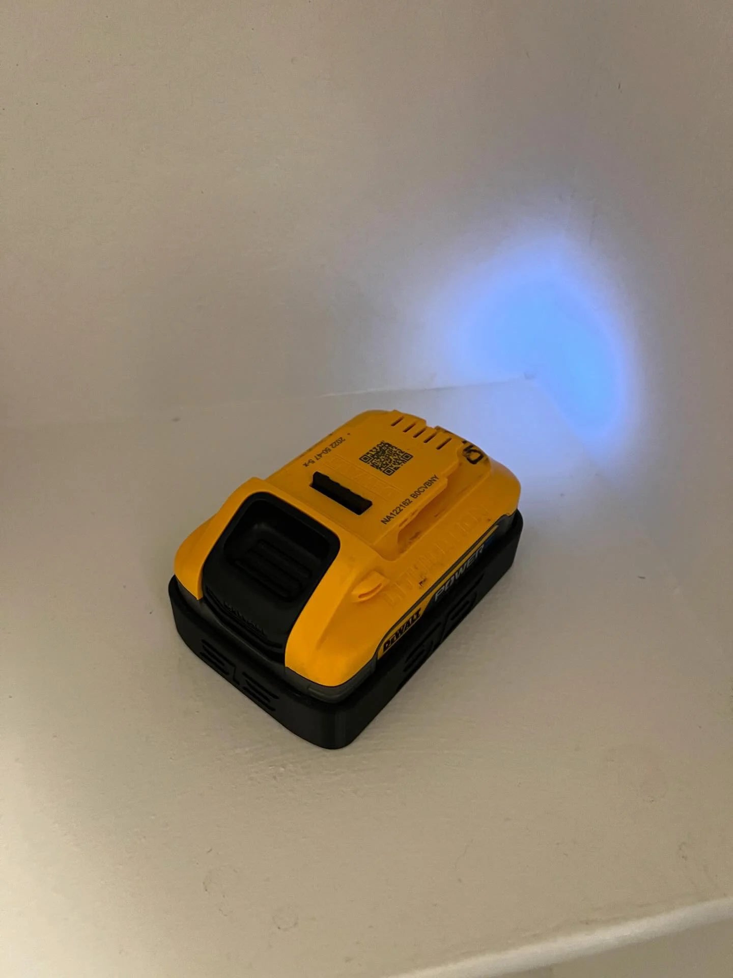 STS Auto Design Dewalt 20V 5.0Ah Powerstack Magnetic Battery Cover - DWDCBP520BK