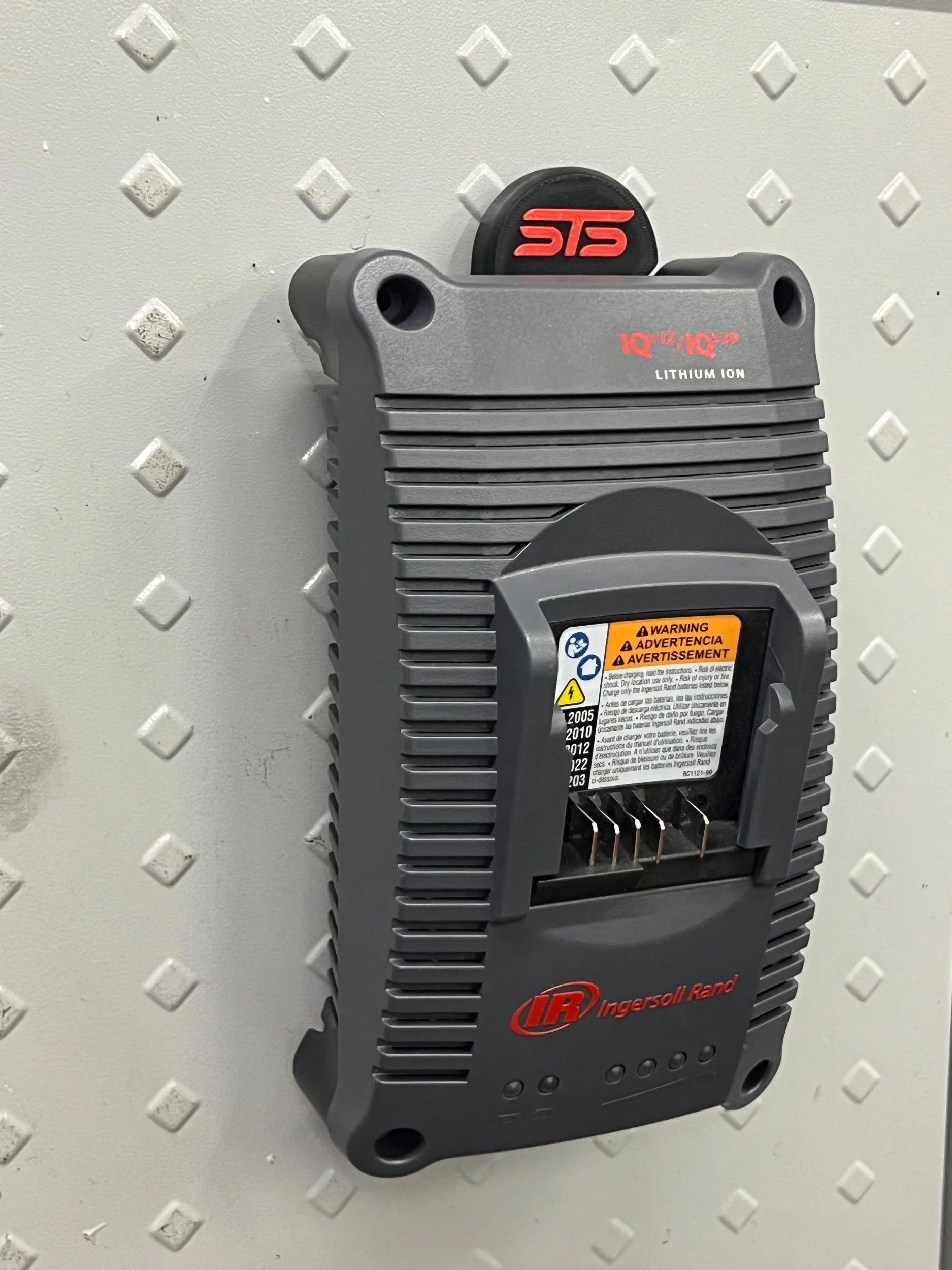 STS Auto Design Ingersoll Rand Magnetic Combo Charger Holder - IR1220IQCH