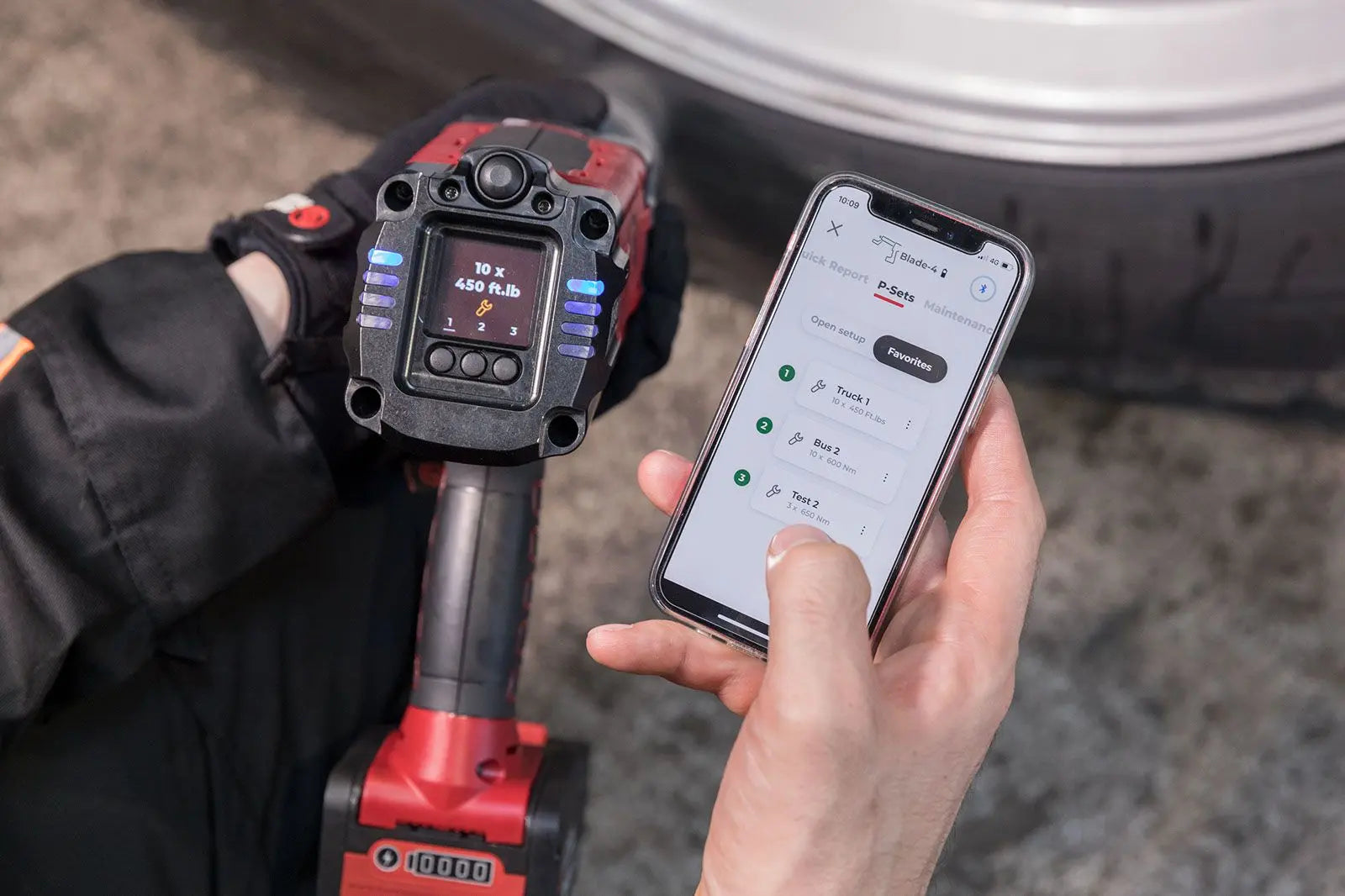 Chicago Pneumatic 1 in Battery Connected Quality Torque Wrench with Blade - CP 6151570520 Chicago Pneumatic