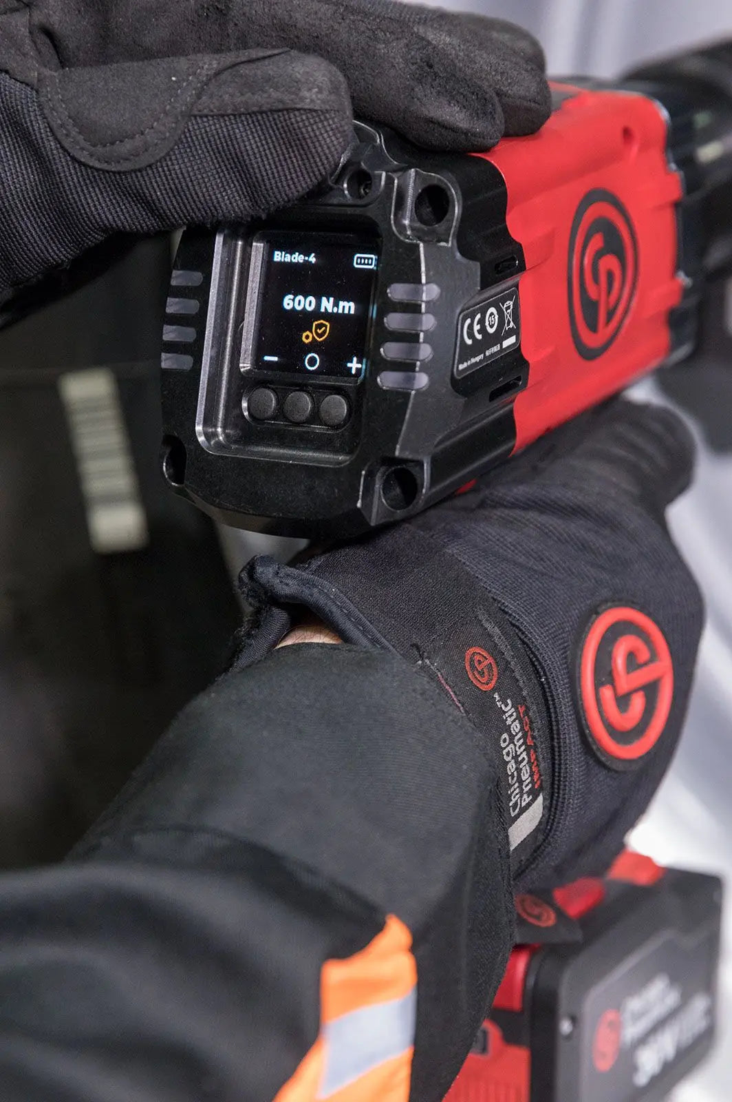 Chicago Pneumatic 1 in Battery Check Torque Wrench with Blade - CP 6151570530 Chicago Pneumatic