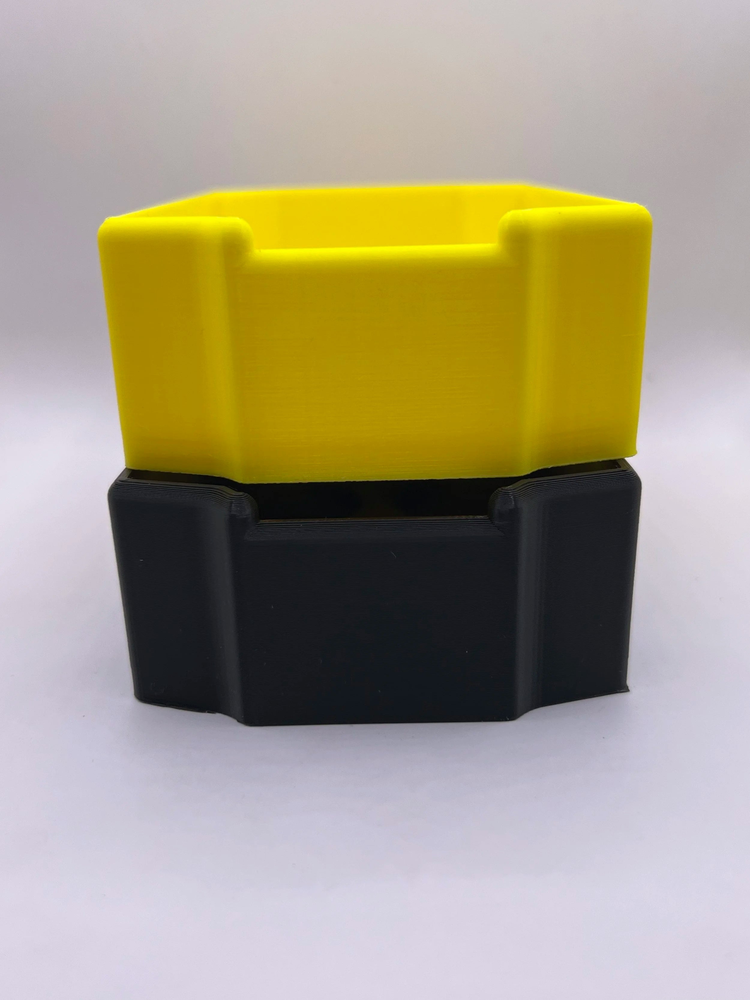 STS Auto Design Dewalt 20V 5Ah Magnetic Battery Cover - DWDCB205BK