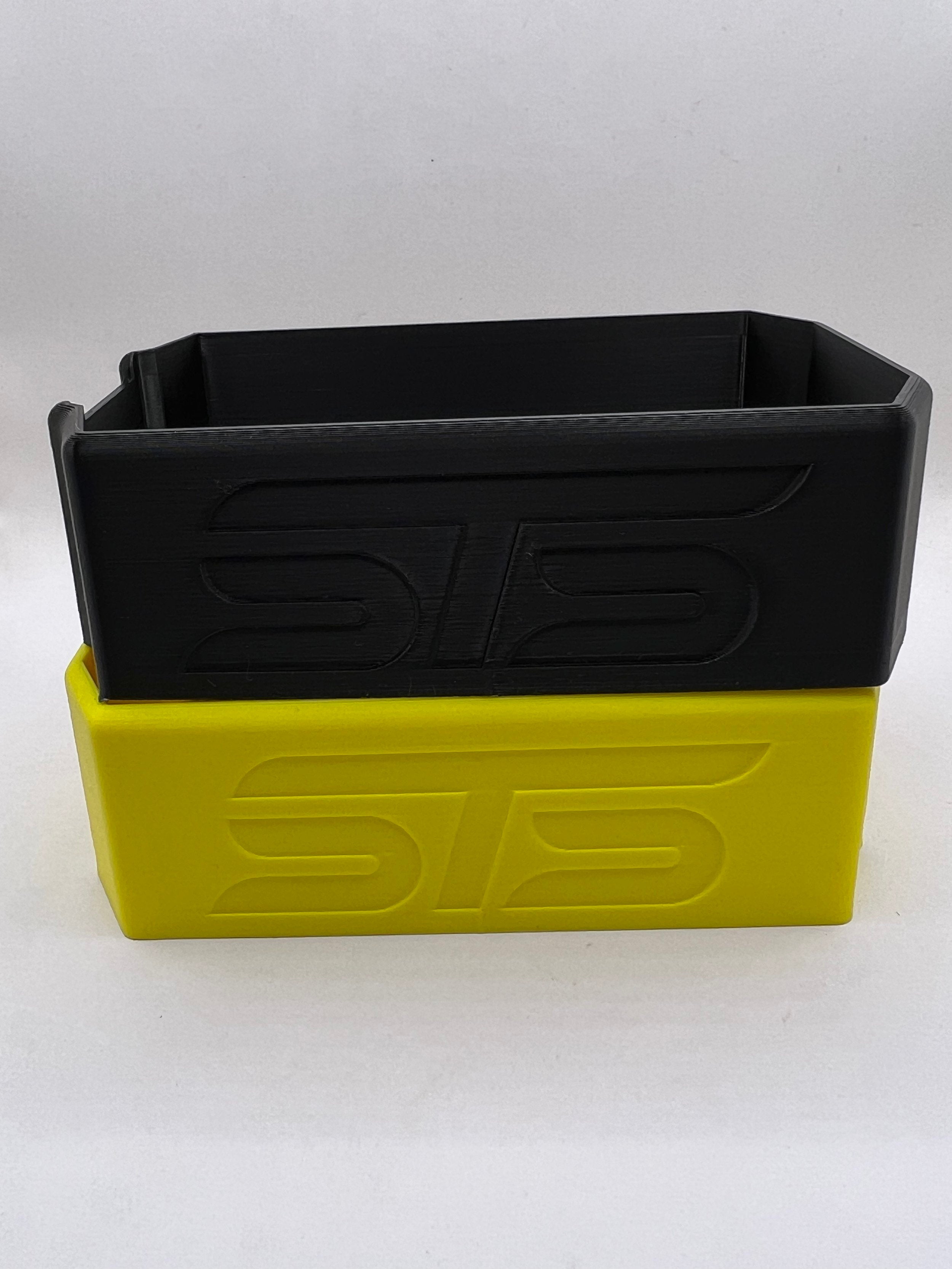 STS Auto Design Dewalt 20V 5Ah Magnetic Battery Cover - DWDCB205BK