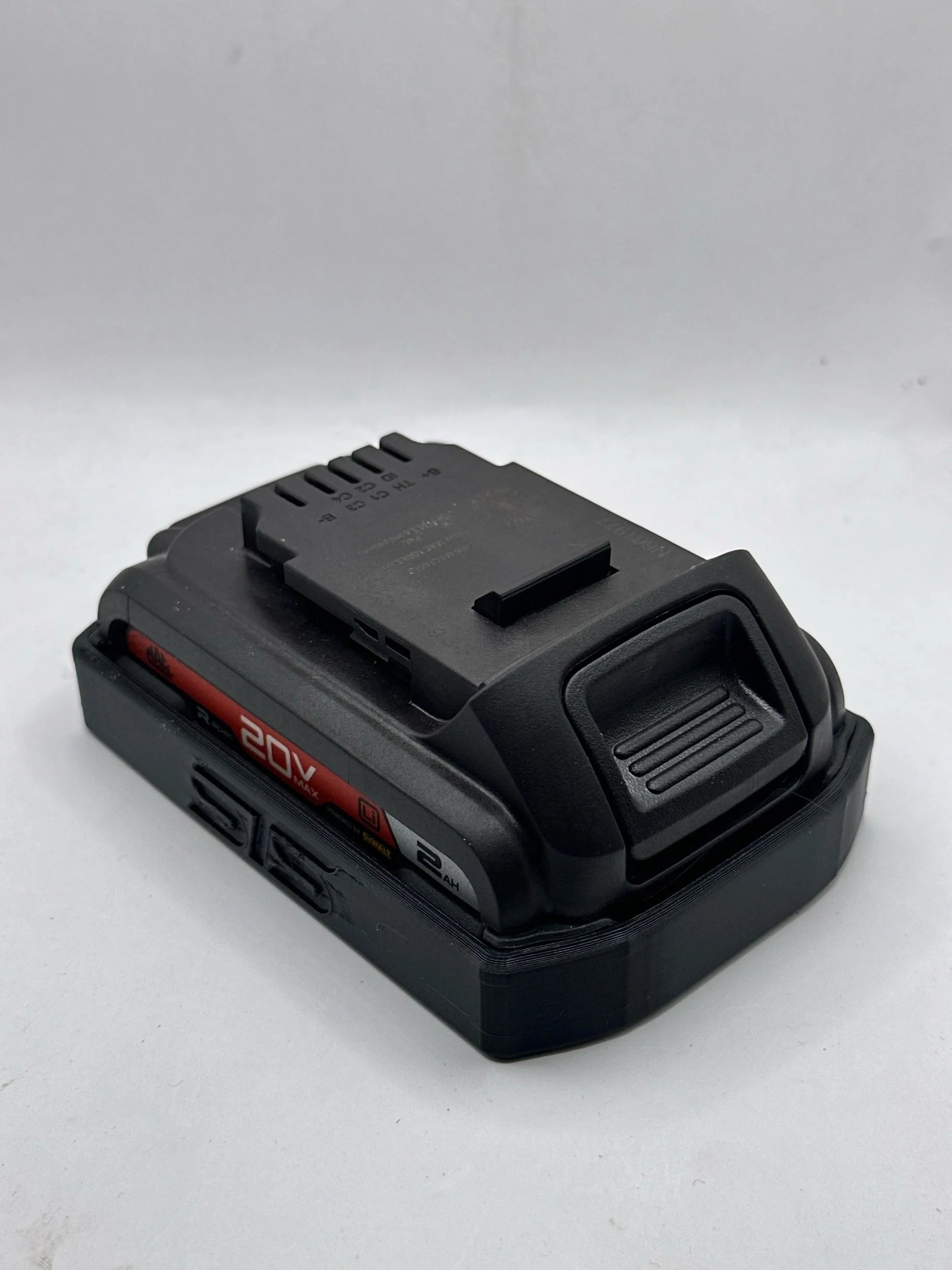 STS Auto Design Dewalt/Mac 20V 2.0Ah Magnetic Battery Cover - DWMBR203