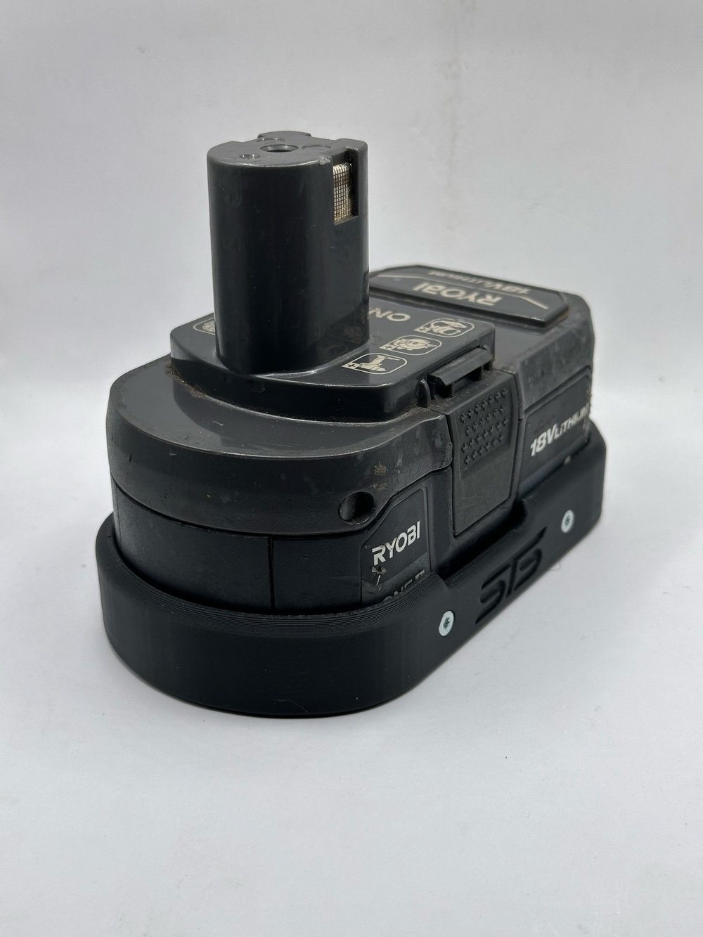 STS Auto Design Magnetic Battery Cover for Ryobi PBP004/PBP005 - RY18SL