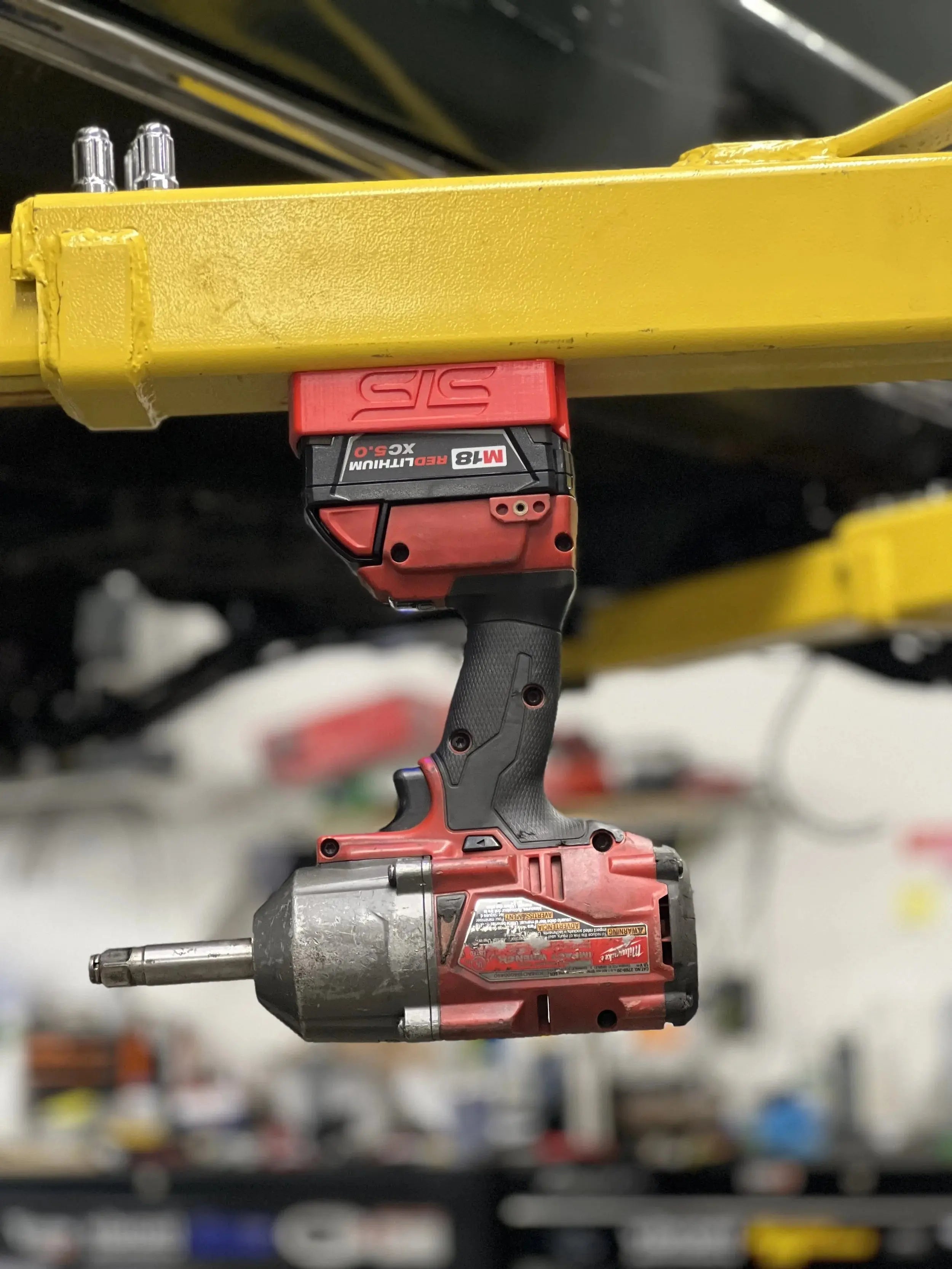 STS Auto Design Milwaukee M18 XC 3/4/5/6Ah Magnetic Battery Cover - MW18XCBK