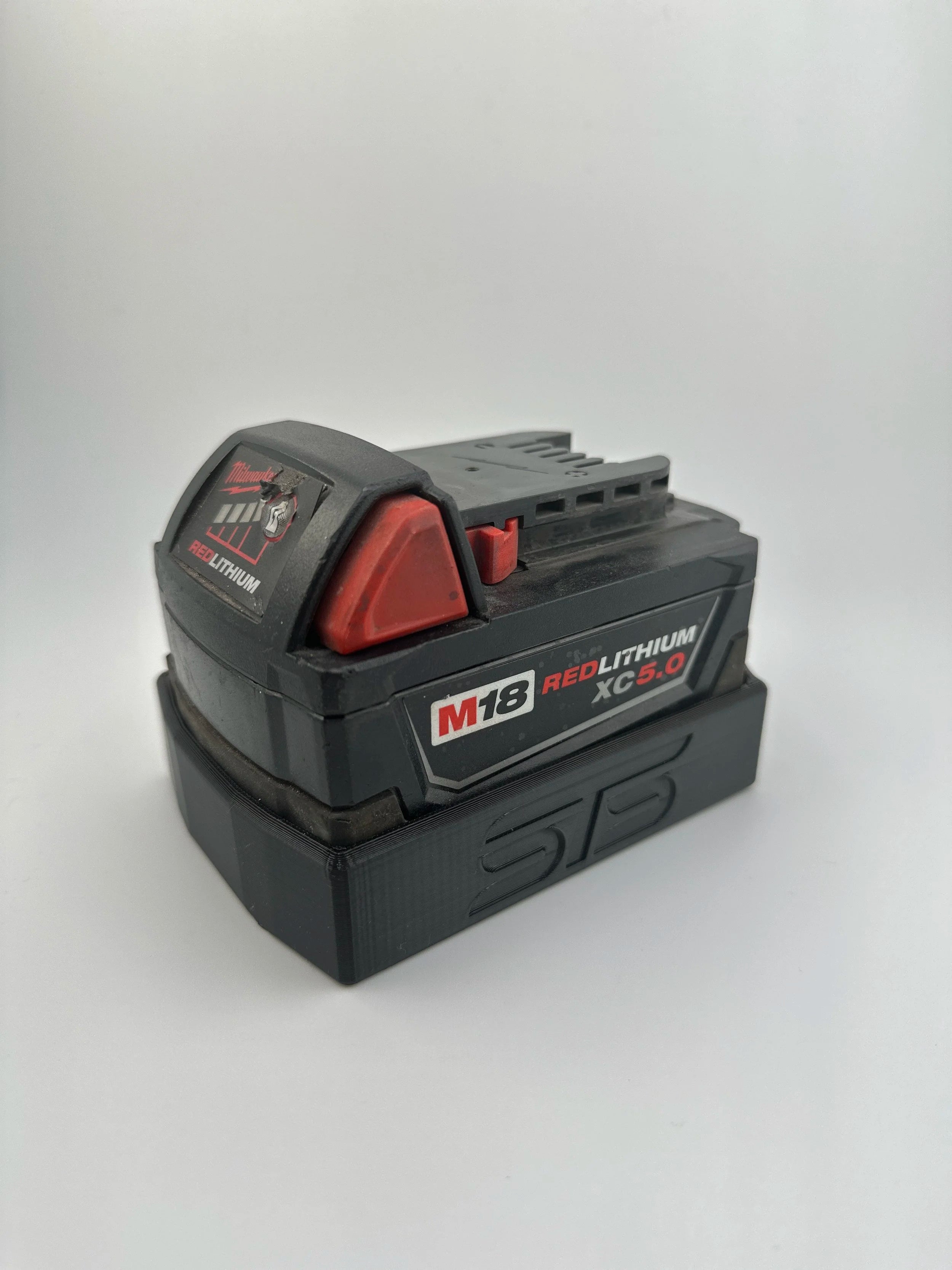 STS Auto Design Milwaukee M18 XC 3/4/5/6Ah Magnetic Battery Cover - MW18XCBK