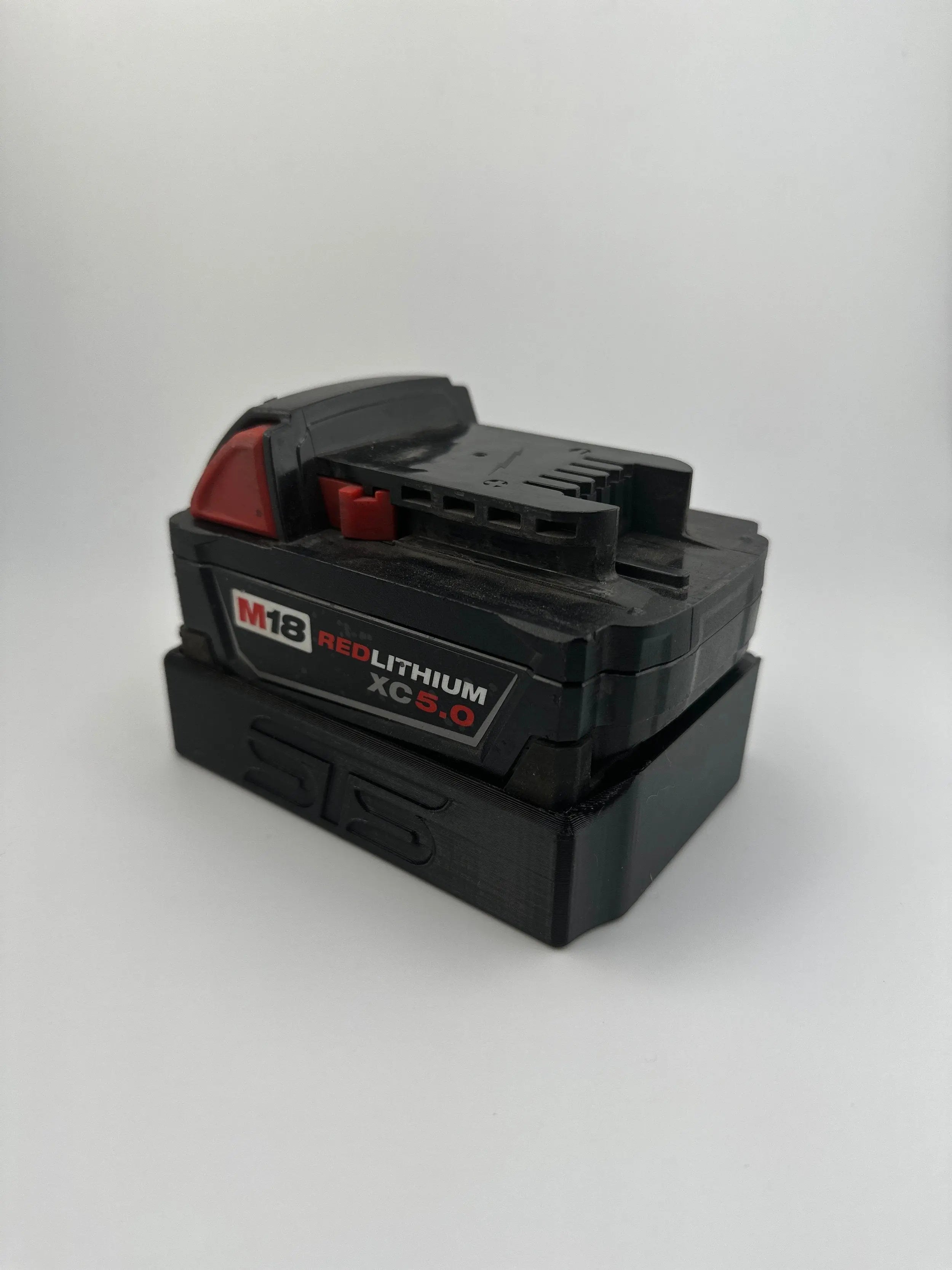 STS Auto Design Milwaukee M18 XC 3/4/5/6Ah Magnetic Battery Cover - MW18XCBK