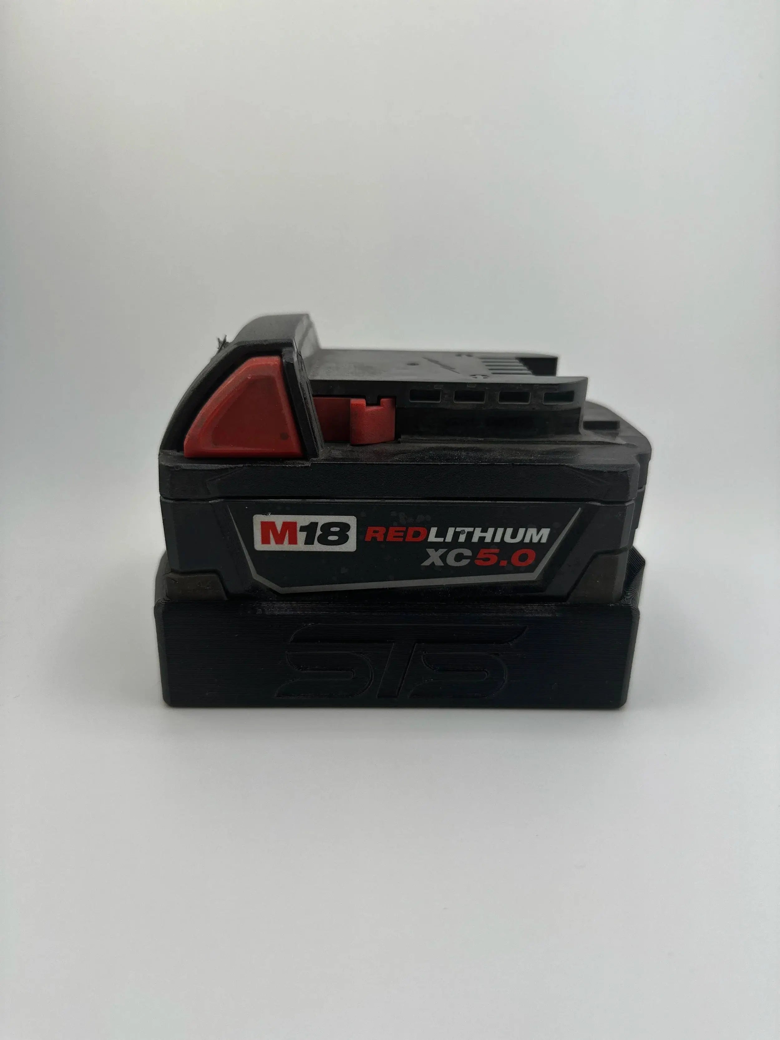 STS Auto Design Milwaukee M18 XC 3/4/5/6Ah Magnetic Battery Cover - MW18XCBK
