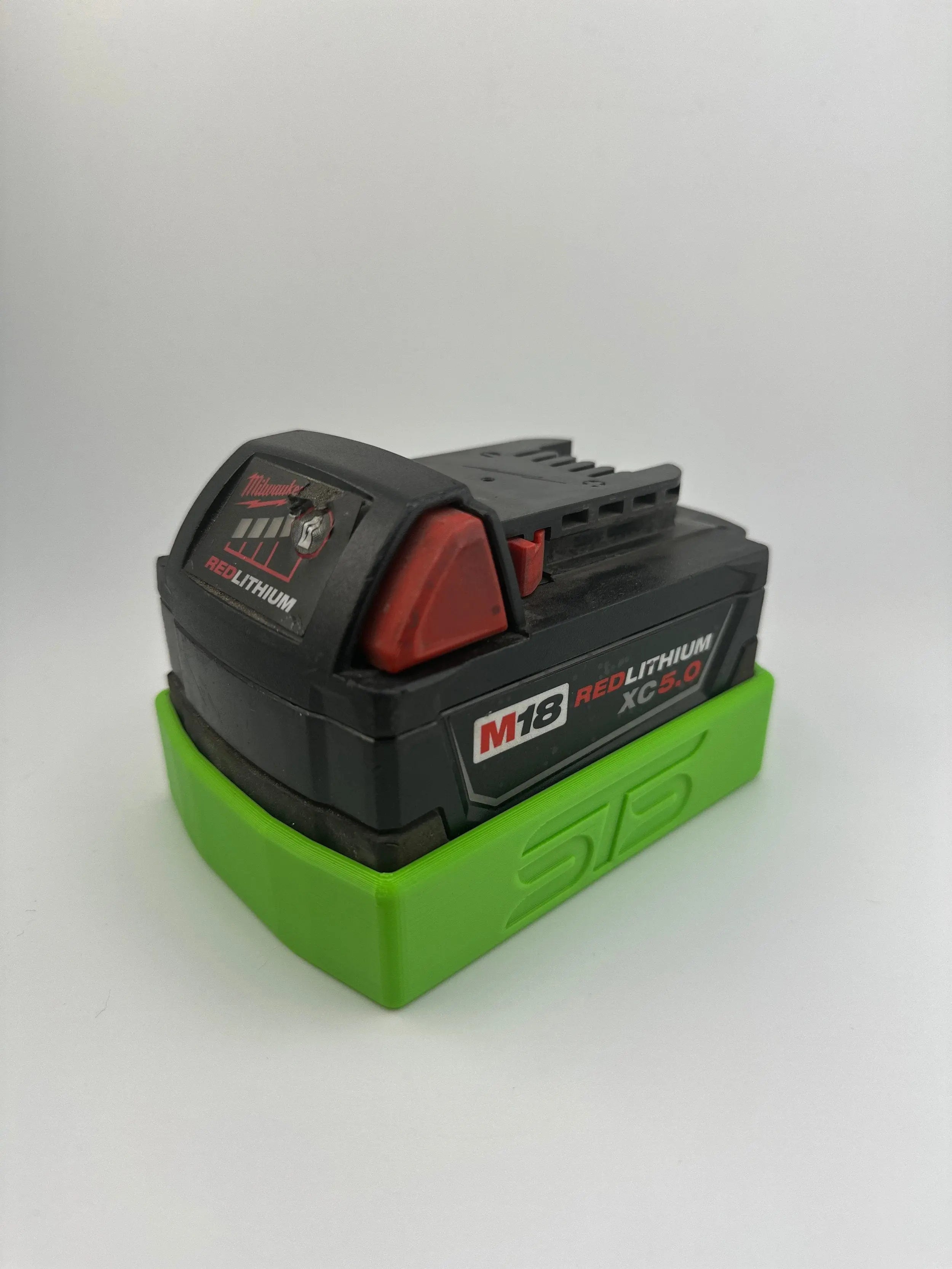 STS Auto Design Milwaukee M18 XC 3/4/5/6Ah Magnetic Battery Cover - MW18XCBK