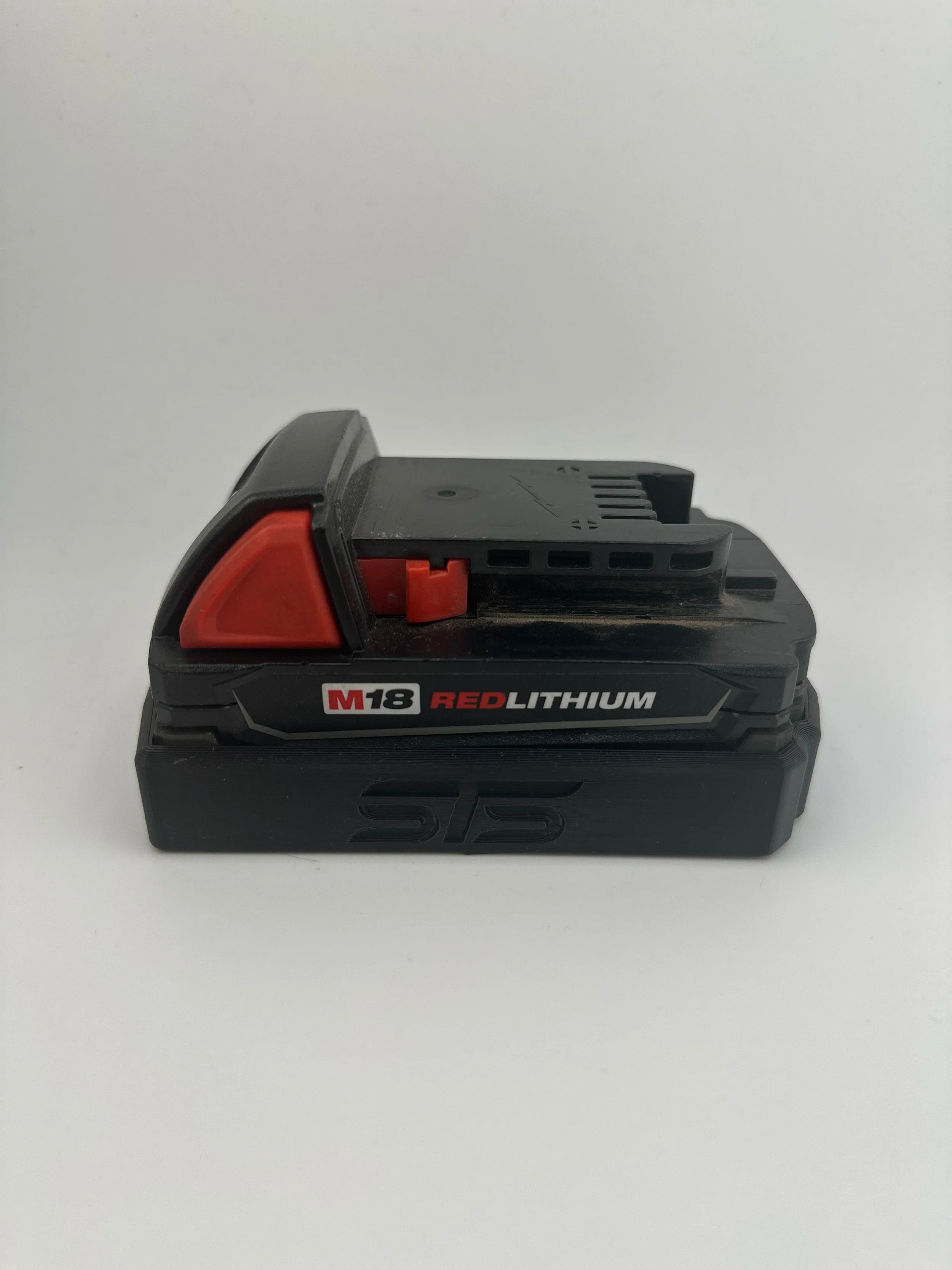 STS Auto Design Milwaukee M18 1.5/2.0Ah Magnetic Battery Cover - MW1820BK