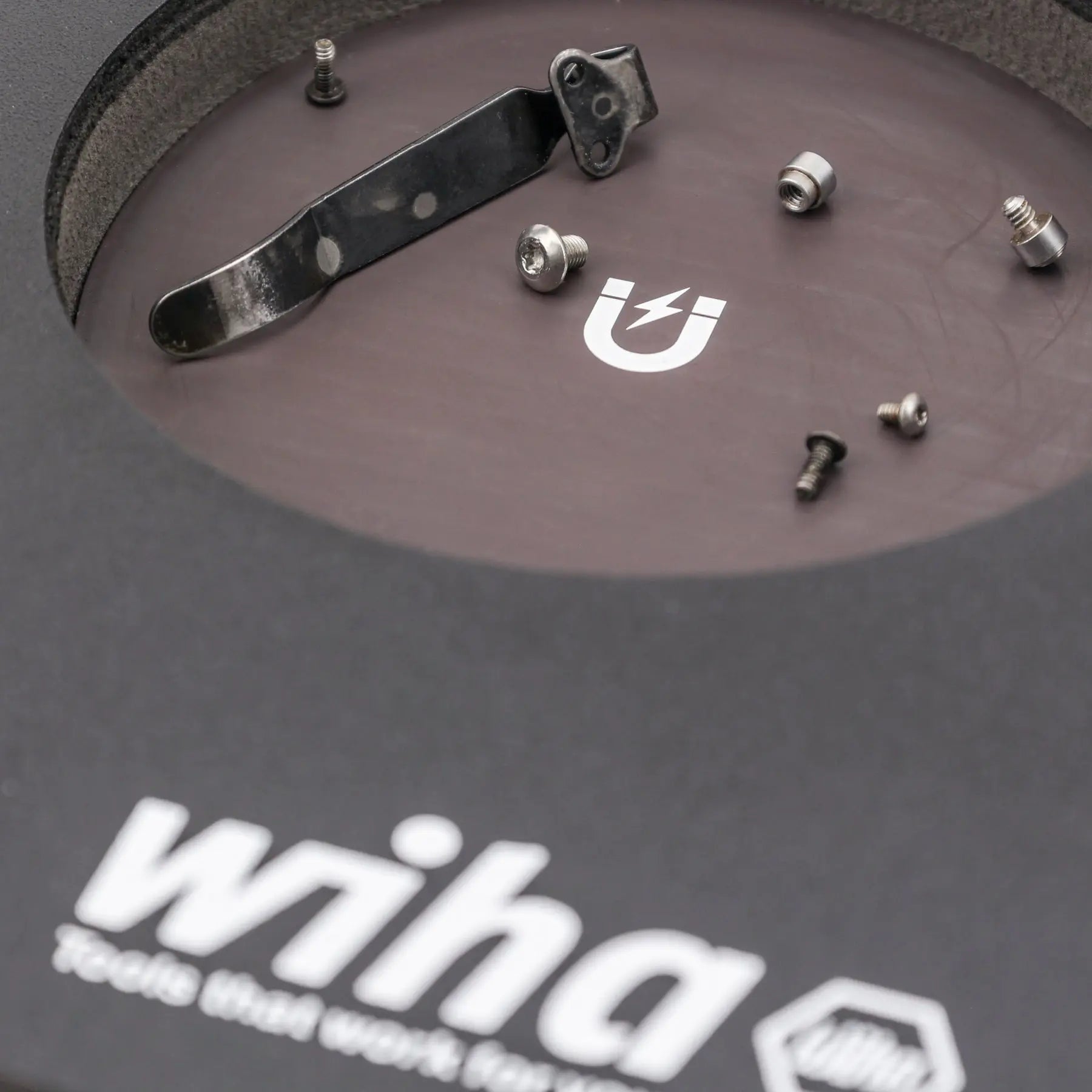 Wiha Set of 45 Knife Maintenance Magnetic Workstation with Tray - WI 91851 Wiha