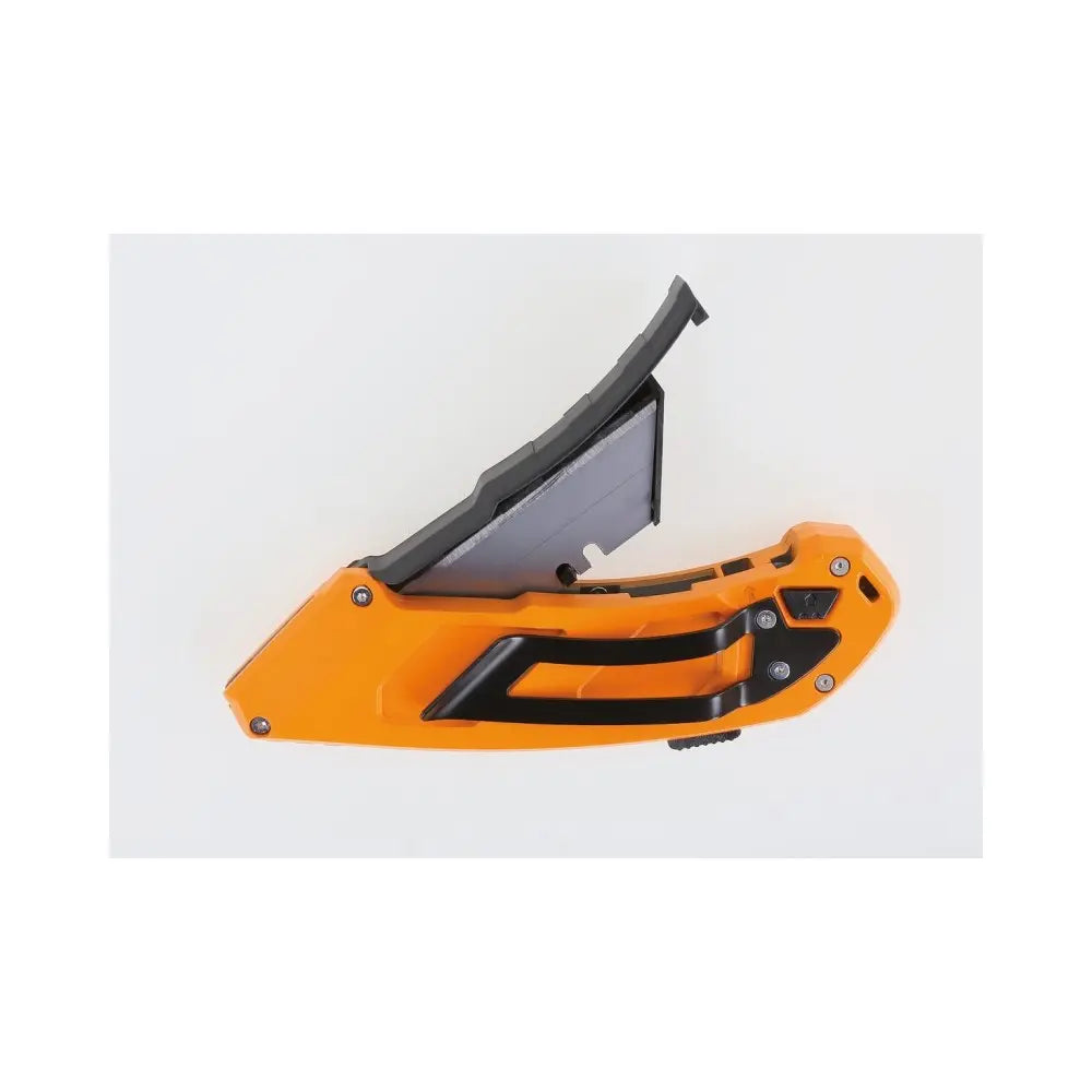 Beta Tools (Article# 1772R) Utility Knife with 5 Retractable Trapezoidal Blades - BT 17720006 Beta Tools